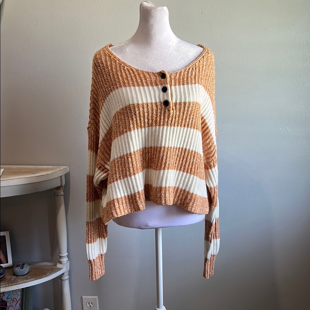 [American Eagle Outfitters] Orange and White Knit Sweater - Size Medium